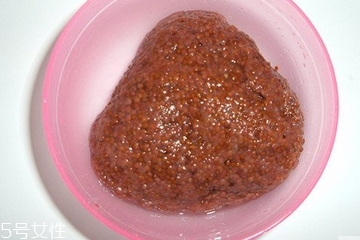 海藻面膜為什么會出膠？海藻面膜的膠是什么？