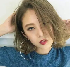 打蠟傷頭發(fā)嗎？打蠟對頭發(fā)的危害
