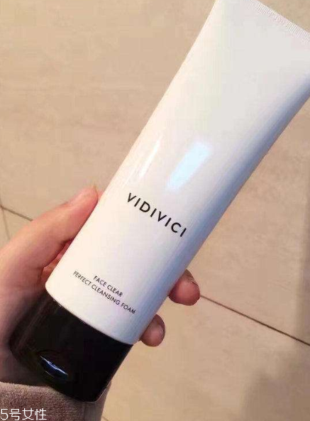 vidivici洗面奶適合什么年齡？vidivici洗面奶能卸妝嗎？