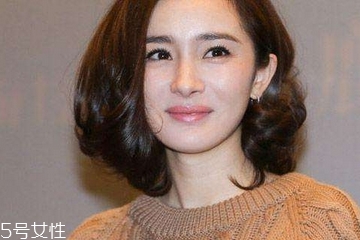 燙發(fā)能拉直嗎？燙發(fā)變直的方法