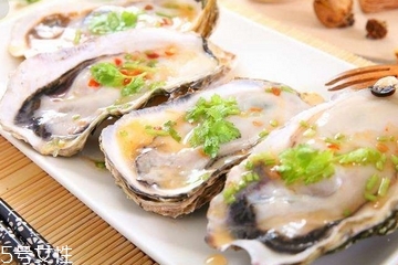 生蠔沒熟吃了會(huì)怎么樣？沒熟的生蠔吃了有什么后果
