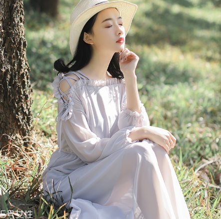 瘦人穿什么連衣裙好看？這三款讓你美上天