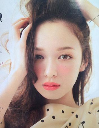 高潮紅妝怎么畫 風(fēng)行的日本潮紅妝 高潮紅妝怎么畫 風(fēng)行的日本潮紅妝