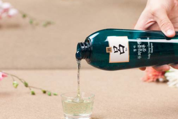 酸性洗發(fā)水適合護色嗎 非常適合燙染發(fā)質