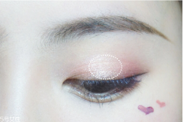 人魚(yú)姬眼影怎么畫(huà) 人魚(yú)姬眼妝教程