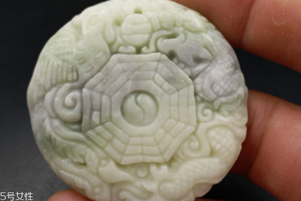 藍(lán)田玉吊墜價格 品質(zhì)和雕刻都有影響