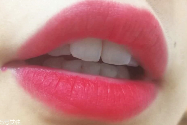 mac秋冬色黃皮日?？诩t推薦 美到你無法自持