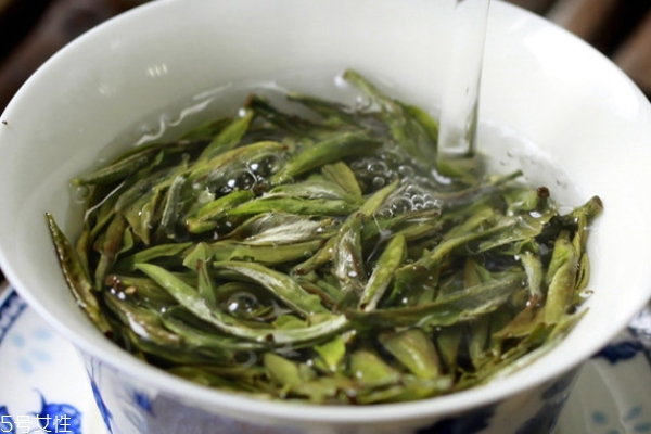 白茶沒(méi)開封保質(zhì)期多長(zhǎng) 沒(méi)有保質(zhì)期