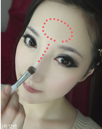 灰綠色系眼妝的畫法 龐克風小煙熏眼妝