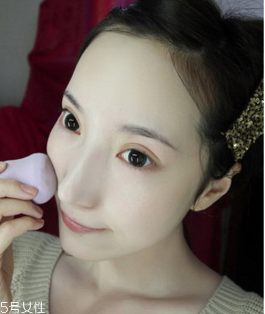 灰綠色系眼妝的畫法 龐克風小煙熏眼妝