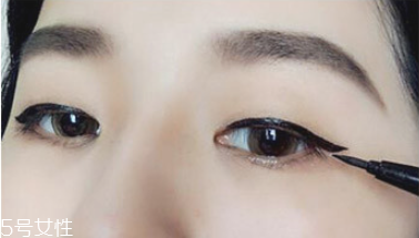 元旦約會(huì)妝容步驟畫(huà)法 優(yōu)雅又有女人味