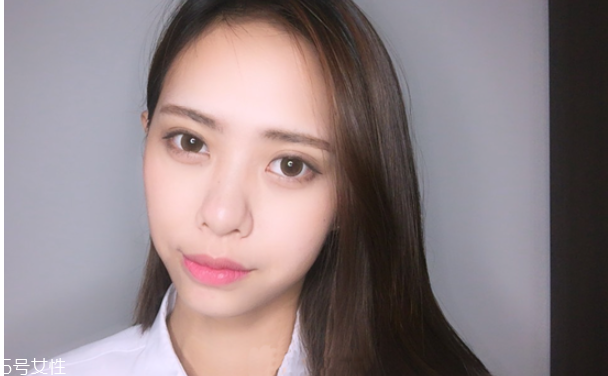 元旦約會(huì)妝容步驟畫(huà)法 優(yōu)雅又有女人味