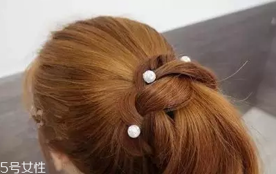 中長發(fā)怎么打理好看 5個(gè)中長發(fā)打理小技巧