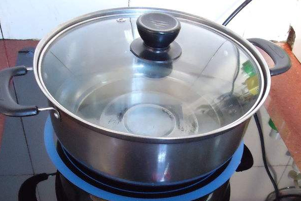 開水燙傷可以用蘆薈膠嗎？燙傷可以用蘆薈擦嗎？