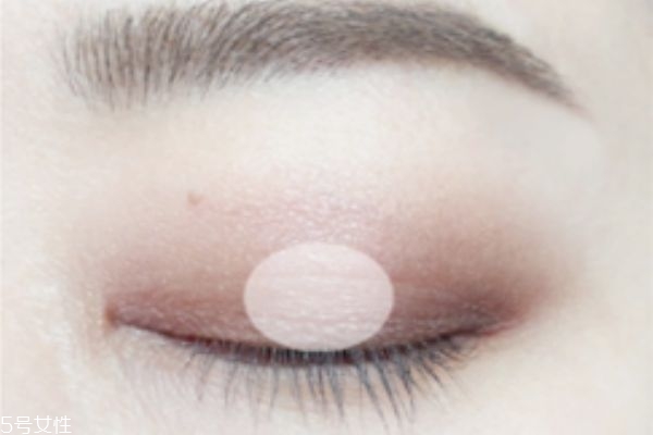 梅子色眼影怎么畫(huà) 梅子色眼影畫(huà)法