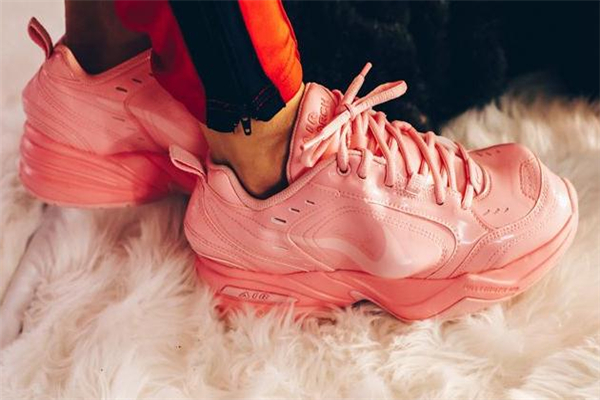 martine rose聯(lián)名air monarch 4多少錢 前衛(wèi)造型吸睛無數