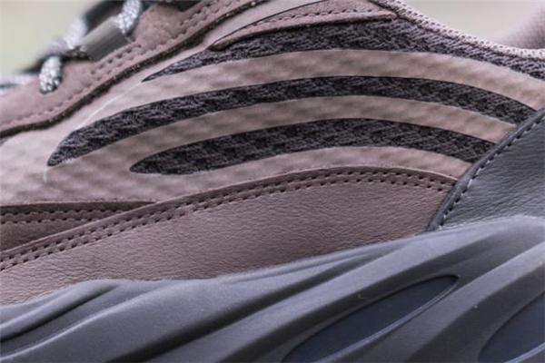 yeezy 700 v2 geode測評(píng) 椰子700geode實(shí)物上腳效果