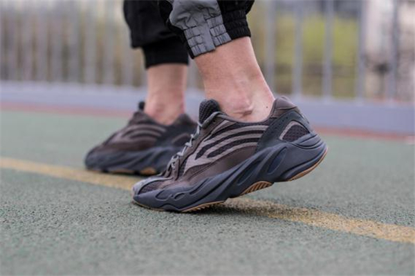 yeezy 700 v2 geode測評(píng) 椰子700geode實(shí)物上腳效果