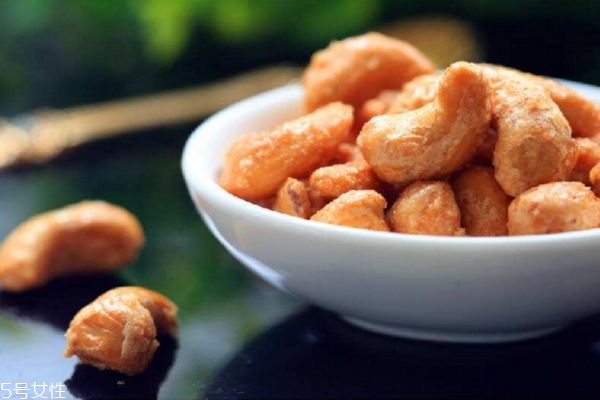 炭燒腰果還有營養(yǎng)嗎 炭燒腰果的營養(yǎng)價(jià)值