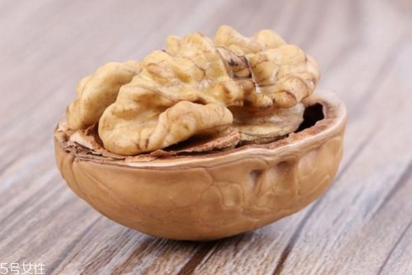什么核桃營(yíng)養(yǎng)價(jià)值高 買(mǎi)什么核桃好