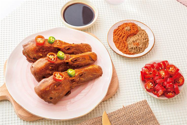 吃鴨頭對(duì)身體有害嗎 購(gòu)買(mǎi)新鮮鴨頭
