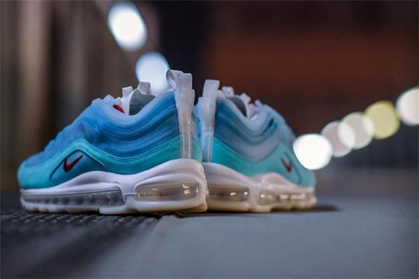 耐克air max 97萬花筒真假對(duì)比 am97萬花筒真假鑒定
