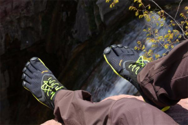 vibram鞋底真的耐磨嗎 vibram五指鞋評(píng)測