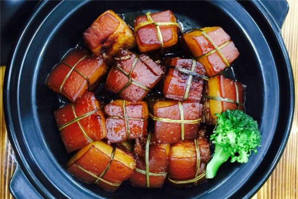 東坡肉要燉多長(zhǎng)時(shí)間 東坡肉要煮幾個(gè)小時(shí)