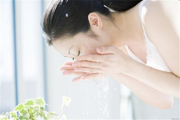 膚質會遺傳嗎 怎么護理皮膚