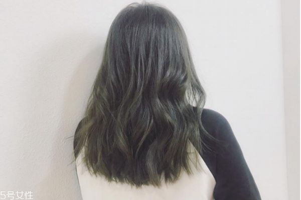 剛染完頭發(fā)什么時候可以再染 頭發(fā)剛染完想改色