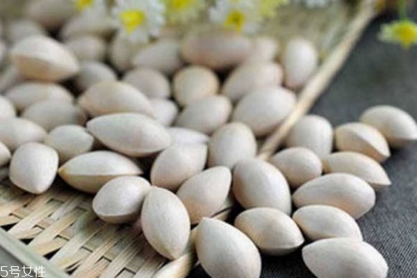 什么是白果呢 白果有什么營養(yǎng)價(jià)值呢