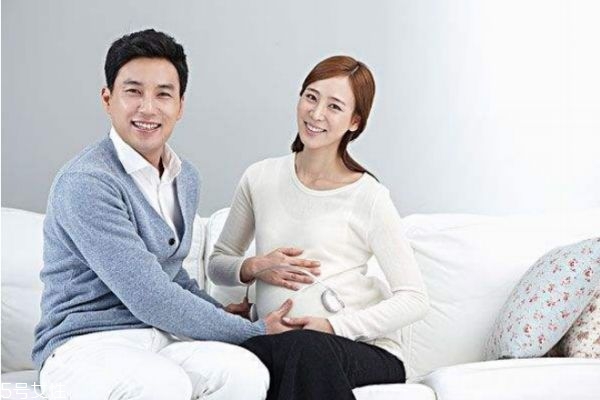 懷孕胃比肚子大怎么回事 為什么懷孕后胃越來(lái)越大