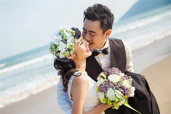 如何做到事業(yè)愛(ài)情兩不誤 談戀愛(ài)影響工作怎么辦