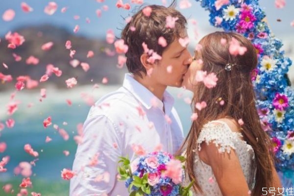 多大結婚算正常 多大結婚才合適