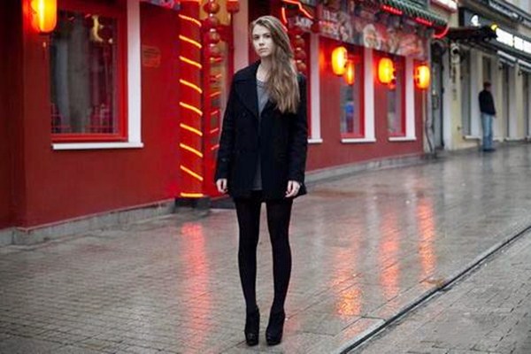 連體襪可以穿著睡覺(jué)嗎 連體襪怎么分辨前后呢