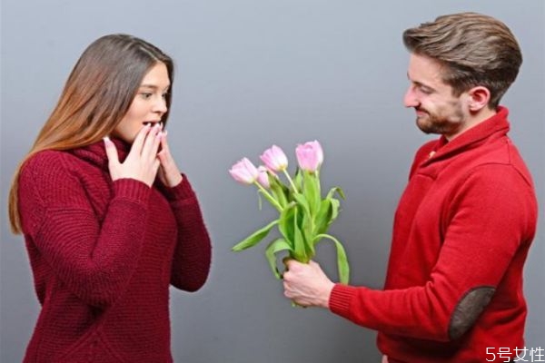 怎么區(qū)分喜歡和好感 好感和喜歡分別有什么表現