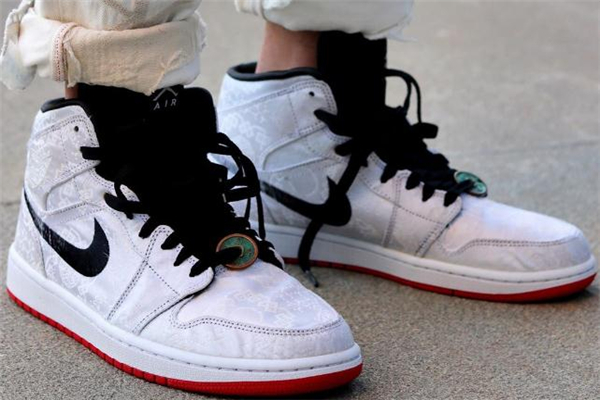 aj1白絲綢國內發(fā)售時間 aj1白絲綢多少錢