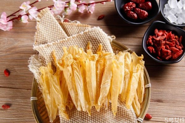 什么是魚(yú)膠呢 魚(yú)膠有什么營(yíng)養(yǎng)價(jià)值呢
