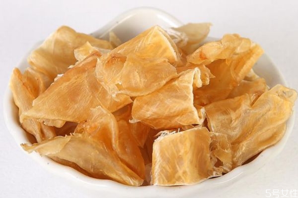魚(yú)膠應(yīng)該怎么吃呢 怎么吃魚(yú)膠有營(yíng)養(yǎng)呢