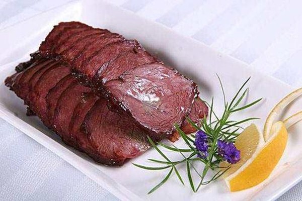 牛肉怎么鹵肉質更細膩 吃醬牛肉有什么好處