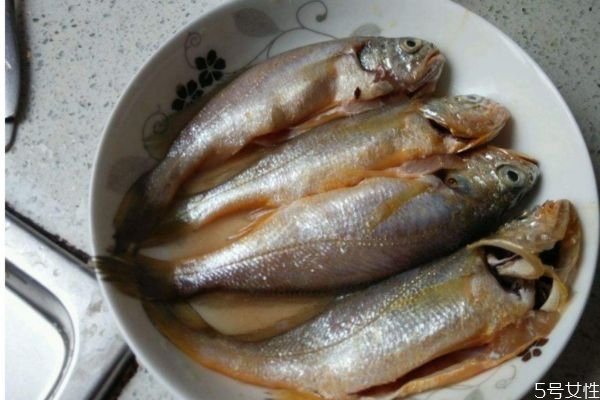 什么是小黃魚呢 小黃魚有什么營(yíng)養(yǎng)價(jià)值呢