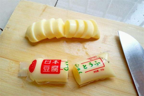 日本豆腐怎么打開(kāi) 日本豆腐怎么切才不碎