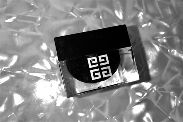 紀梵希墨藻面霜成分 紀梵希墨藻面霜適合什么膚質