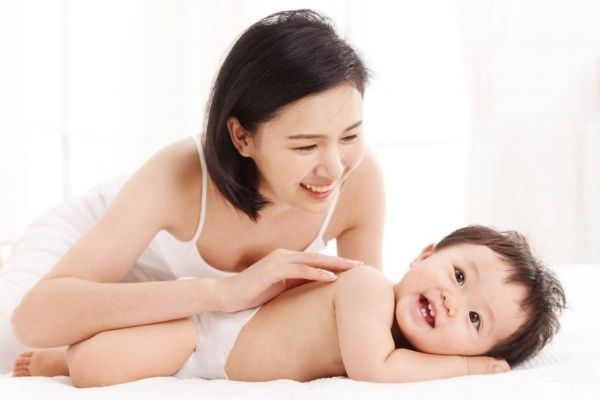 嬰兒晚上睡覺(jué)老哭為什么呢 造成嬰兒晚上哭原因有什么