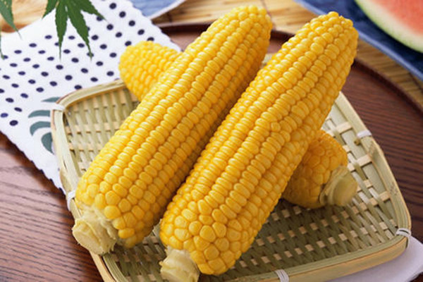 吃玉米的最佳時(shí)間 玉米?？梢灾竺鏃l嗎