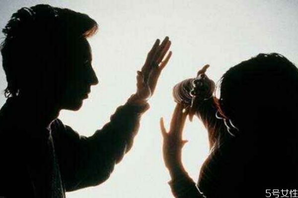 家暴能給第二次機(jī)會嗎 對付家暴男的狠招