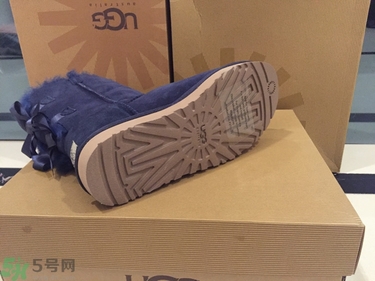 ugg是什么牌子？ugg雪地靴真假辨別圖對比