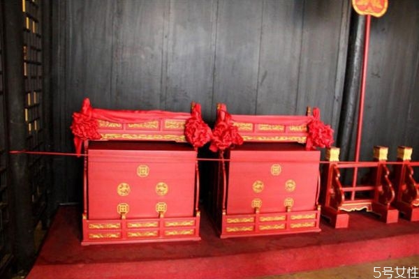 先領(lǐng)證對(duì)女方什么壞處 結(jié)了婚不領(lǐng)證誰(shuí)最吃虧