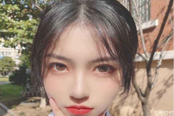 什么牌子的日拋美瞳好 性?xún)r(jià)比高的日拋隱形眼鏡