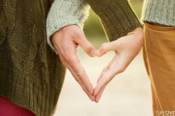 如何分辨老公還愛(ài)不愛(ài)你 老公心里沒(méi)你的表現(xiàn)